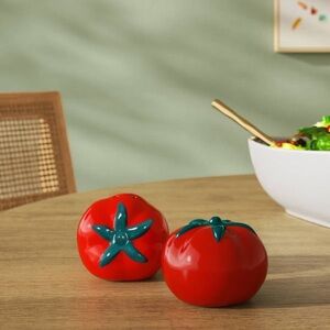 Tomato Salt and Pepper Shakers